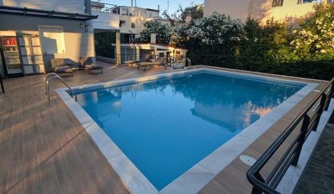 Μεγάλο κύκλωμα φοροδιαφυγής άνω των 17 εκατ. ευρώ εντόπισε η ΑΑΔΕ: Δήλωνε άστεγη και έμενε σε βίλα 280 τ.μ. με πισίνα!