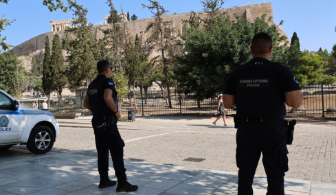 Αρχίζουν κοινές περιπολίες Ιταλών και Ελλήνων αστυνομικών στο κέντρο της Αθήνας και της Ρώμης