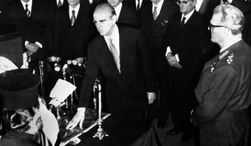 24 Ιουλίου 1974: Η μέρα που επέστρεψε η δημοκρατία στην Ελλάδα