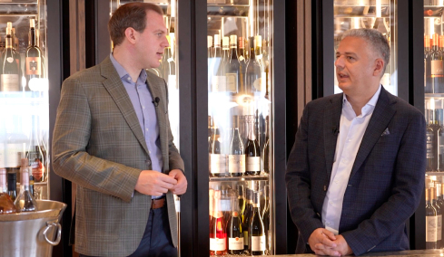 Μέσα στο Wine Cellar της Μεγάλης Βρετάννιας: Το ελληνικό κρασί κατακτά τον κόσμο
