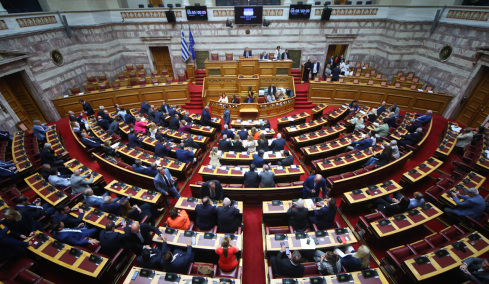 Με ευρύτερη πλειοψηφία από 158 έως 161 εγκρίθηκαν οι προτάσεις της ΝΔ για την Συνταγματική Αναθεώρηση
