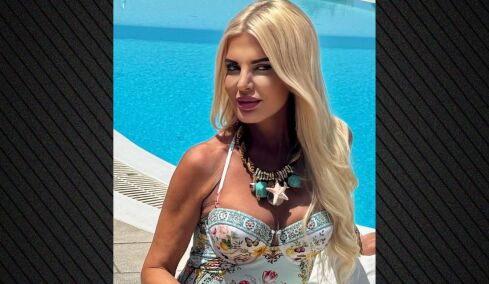 Ο χορός της Μαρίνας Σταυράκη σε beach bar της Μυκόνου και οι φωτογραφίες με μαγιό