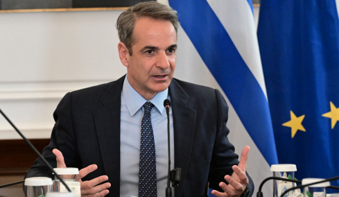 Σε βαρύ κλίμα το τελευταίο υπουργικό της σεζόν: Τα πολιτικά μηνύματα Μητσοτάκη και οι οδηγίες προς… διακοπεύοντες υπουργούς
