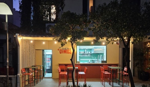 Το street food στα καλύτερά του: 5 επιλογές σε αθηναϊκές καντίνες και σουβλατζίδικα