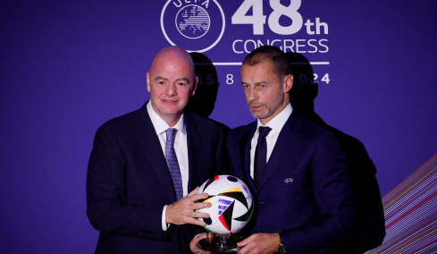 Στα άκρα ο πόλεμος UEFA-FIFA: Επιμένουν στο μποϊκοτάζ οι Ευρωπαίοι και ζητούν εγγυήσεις και το... κεφάλι του Ινφαντίνο