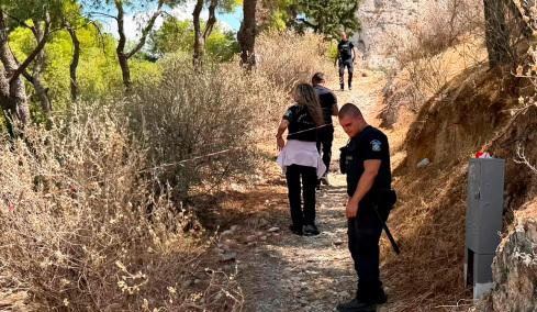 Βρέθηκε σορός σε σπηλιά κοντά στο εκκλησάκι των Αγίων Ισιδώρων στον Λυκαβηττό


