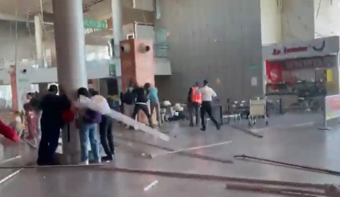 Συγκλονιστικό βίντεο: Ο Εγκέλαδος χτυπά σε αεροδρόμιο της Κολομβίας, εικόνες χάους, άνθρωποι τρέχουν πανικόβλητοι