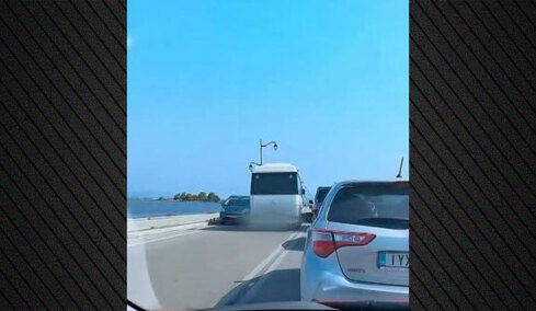 Ασυνείδητος οδηγός λεωφορείου κάνει επικίνδυνη και παράνομη προσπέραση πάνω στη γέφυρα της Λευκάδας, δείτε βίντεο