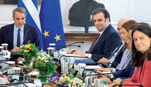 Μέτρα ανάκτησης της «χαμένης ψήφου» για ελεύθερους επαγγελματίες, αγρότες, συνταξιούχους, ιδιωτικούς υπαλλήλους στη ΔΕΘ