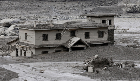 nepal_floods_hor