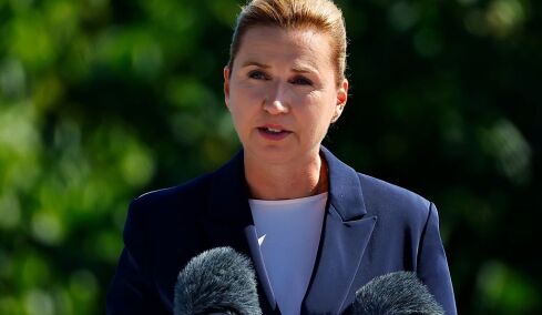 Μέτε Φρεντέρικσεν: Η πρωθυπουργός της Δανίας απάντησε σε πλαστικό χειρουργό που της είπε να φτιάξει τη μύτη της