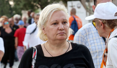 Η Καίτη Φίνου απαντά στις επικρίσεις για τη διαμονή της στο Σπίτι του Ηθοποιού: Δεν περίμενα ποτέ τόση κακία, τα χρήματα από το θέατρο είναι πολύ λίγα