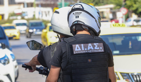 Ραντεβού για ναρκωτικά, δέματα με courier και ghost phone: Πώς δρούσε ο ψυχολόγος που έκανε διακίνηση κοκαΐνης, MDMA και LSD