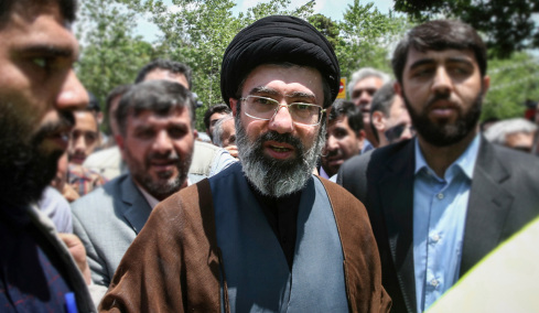 Reuters: Έξι μήνες χωρίς ίχνος του Χαμενεΐ, τα τραύματα που τον παραμόρφωσαν και τα κρίσιμο ερώτημα για το ποιος κυβερνά το Ιράν