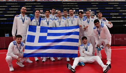Ιστορικό μετάλλιο για την εθνική χάντμπολ στους Μεσογειακούς Αγώνες: Ηττήθηκε στον τελικό απ' την Αίγυπτο και κατέκτησε το Ασημένιο