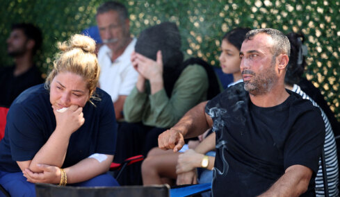 «Γλίστρησε από τα χέρια μου»: Συγκλονίζει η μαρτυρία μητέρας που έχασε τα δύο παιδιά της στο ναυάγιο της Κερύνειας