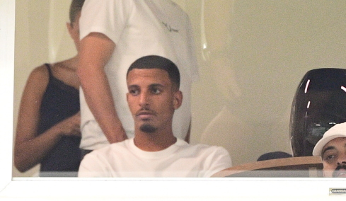 Στο ΟΑΚΑ ο Ουναΐ, αποθεώθηκε από τον κόσμο, δείτε βίντεο και φωτογραφίες
