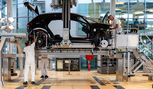 Volkswagen σε ιστορική κρίση: Ο κινεζικός εφιάλτης χτυπά την καρδιά της γερμανικής βιομηχανίας, 100.000 θέσεις εργασίας στον αέρα