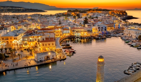 Η τουριστική σεζόν «τραβάει» έως τις 20 Οκτωβρίου στην Κρήτη, υψηλές πληρότητες και ισχυρή ζήτηση το φθινόπωρο
