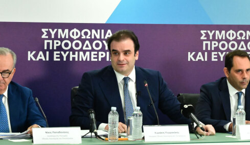 Τέλος στο «έξτρα» τεκμαρτό για 9 στους 10 επαγγελματίες, αυξήσεις σε μισθούς και συντάξεις, νέος «κουμπαράς» για κάθε παιδί - Δείτε πίνακες