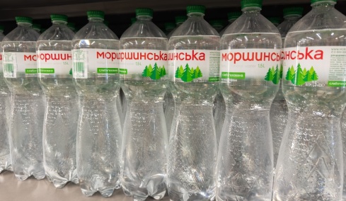 «Μάχη» στην Ουκρανία για αυτοκρατορία εμφιαλωμένου νερού: Στο επίκεντρο οικογένεια δισεκατομμυριούχων και Ρώσος ολιγάρχης