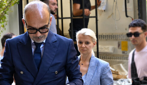 «Πρώτα έχουμε τον Θεό και μετά εμένα» έλεγε ο Θεοδωρόπουλος, καταγγέλλει ασθενής με επιθετικό καρκίνο - Πλασαριζόταν ως ο γιατρός των επωνύμων