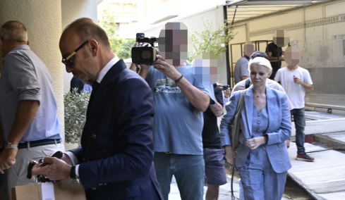 Για ανθρωποκτονία με ενδεχόμενο δόλο κατηγορούνται πλέον οι γιατροί Θεοδωρόπουλος και Γάκα για τον θάνατο του Γιώργου Μαζωνάκη