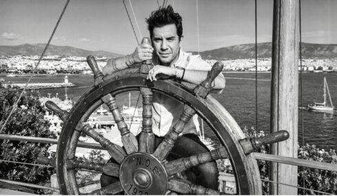 Γιώργος Μαζωνάκης: «Δεν είναι καλύτερα εκεί, αδερφέ;» - Ο πιο σπαρακτικός αποχαιρετισμός