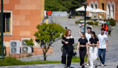 Πώς η Τουρκία διεκδικεί ρόλο στον παγκόσμιο χάρτη της εκπαίδευσης: Από την άνοδο στο PISA έως την παγκόσμια μάχη των πανεπιστημίων