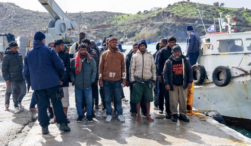 Στην τελική ευθεία η επιστροφή παράνομων μεταναστών σε τρίτες χώρες: Τα σχέδια Ελλάδας και 4 άλλων χωρών, οι τρεις επιλογές που εξετάζονται