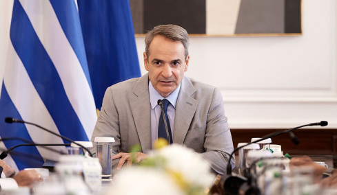 Τα «δύσκολα φεγγάρια» της κυβέρνησης: Ακρίβεια, ελληνοτουρκικά και ανατροπές στον δρόμο προς τις κάλπες