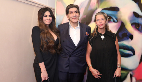 Εγκαινιάστηκε η έκθεση Visions of Maria στον «Παρνασσό» παρουσία της Πρέσβειρας των ΗΠΑ, Κίμπερλι Γκιλφόιλ

