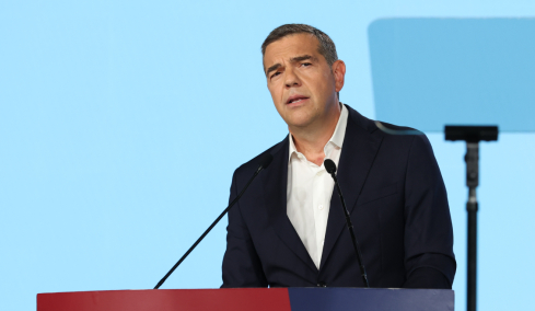 Ο Τσίπρας ετοιμάζει «σκιώδη κυβέρνηση» και περιοδείες: Τα νέα πρόσωπα και οι μεταγραφές από το ΠΑΣΟΚ