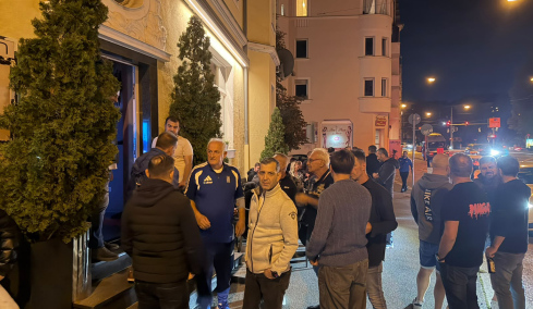 Εθνική ποδοσφαίρου: Το Αουγκσμπουργκ στα γαλανόλευκα, δείτε βίντεο και φωτογραφίες 