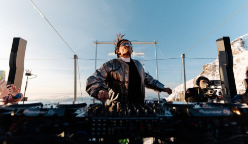 Από το Tomorrowland μέχρι τη Ferrari: Ποιος είναι ο 41χρονος Dj Argy που άνοιξε την χθεσινή συναυλία της Αννας Βίσση στο ΟΑΚΑ