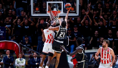 Euroleague: «Μαχαιριά» στην εκπνοή για τον Ολυμπιακό, νέα ήττα για τη Ρεάλ, έσπασαν το ρόδι Ερυθρός Αστέρας και Παρί, δείτε βίντεο  