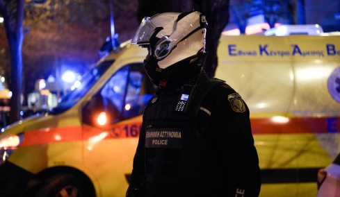 Πώς έγινε το τροχαίο δυστύχημα με τη σύγκρουση μηχανών στην Πετρούπολη: Νεκρός ένας 24χρονος, τραυματίστηκαν δύο 17χρονοι