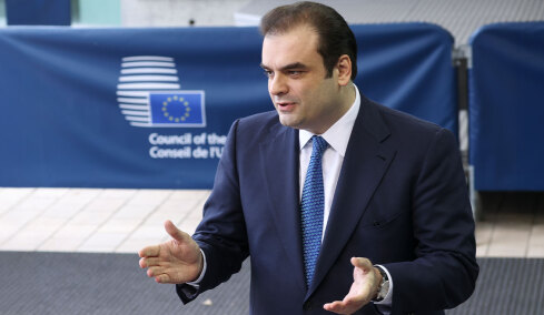 Πιερρακάκης: Πρέπει να προστατεύσουμε νοικοκυριά και επιχειρήσεις από το ενεργειακό σοκ