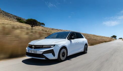 Δοκιμάζουμε το νέο υβριδικό Opel Astra - Πόσο κοστίζει στην Ελλάδα;