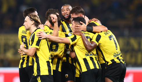 Ιδανική πρόβα για το Champions League η ΑΕΚ, νίκησε εύκολα 3-0 τον ΟΦΗ των 10 παικτών, δείτε τα γκολ