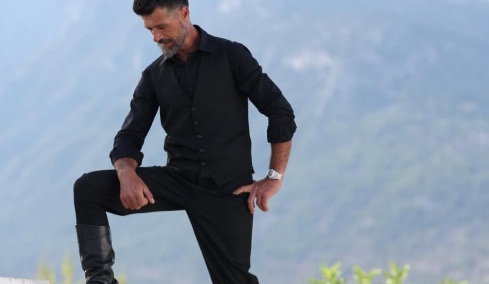 Ο influencer βοσκός από την Κρήτη που έδωσε συνέντευξη στο BBC
