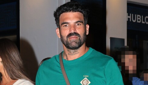 Ο Δημήτρης Αλεξάνδρου ανέβασε φωτογραφίες του γιου του: Δεν είχα πατέρα να μου δείξει τον δρόμο, έγραψε