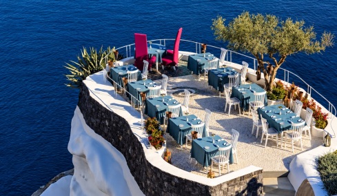 Lycabettus: Ποιο είναι το εστιατόριο στη Σαντορίνη που βραβεύτηκε με 2 αστέρια Michelin