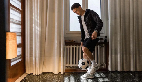 Ο Κωνσταντίνος Καρέτσας στη νέα καμπάνια «Όσα δεν βλέπουμε πίσω από τις μεγάλες στιγμές»
