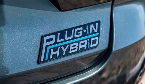 Πώς να καις το ελάχιστο δυνατό με το plug-in υβριδικό σου αυτοκίνητο