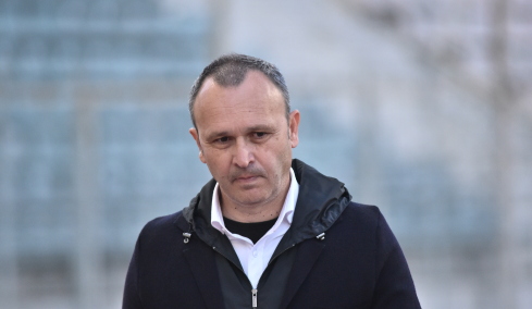 Ο Βόλος έλυσε τη συνεργασία του με τον προπονητή Κώστα Μπράτσο 