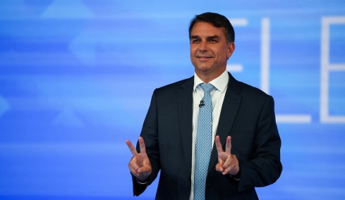 Προεδρικές εκλογές στη Βραζιλία: Οριακό προβάδισμα του Μπολσονάρου στις τελευταίες δημοσκοπήσεις έναντι του προέδρου Λούλα