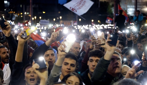 Σερβία: Άνοιξαν οι κάλπες για τις κρίσιμες βουλευτικές εκλογές
