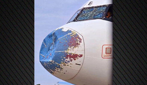 Σοβαρές ζημιές σε Airbus A320 από σφοδρή χαλαζόπτωση, καταστράφηκαν η μύτη και το παρμπρίζ του αεροσκάφους