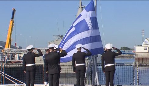 Δείτε live: Υψώνεται η ελληνική σημαία στη φρεγάτα Belharra «Νέαρχος» - Δένδιας: Μαζί με τη Γαλλία χτίζουμε τις αμυντικές δυνατότητες της ευρωπαϊκής μας οικογένειας